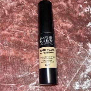 Make Up For Ever Matte Velvet Skin Concealer